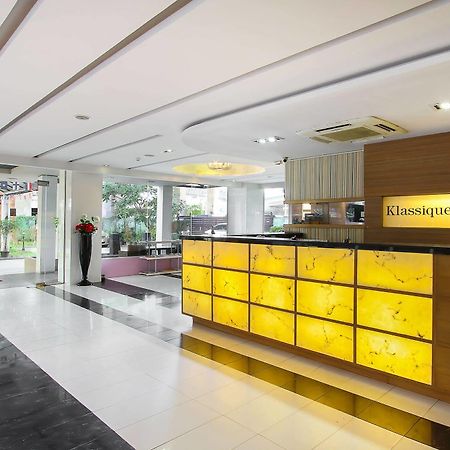 Klassique Sukhumvit Banguecoque Exterior foto
