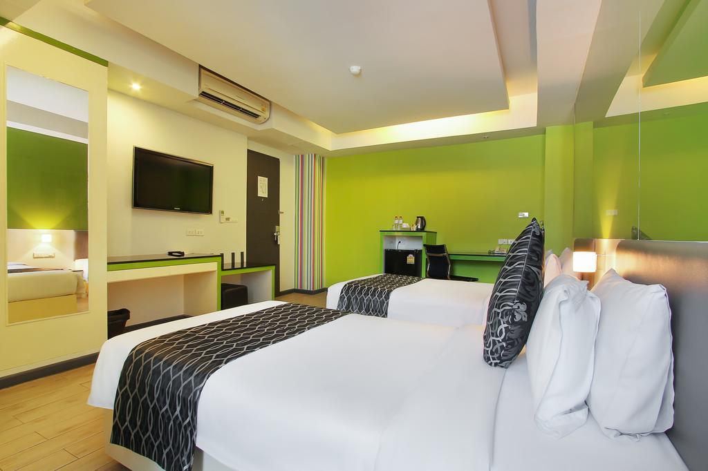 Klassique Sukhumvit Banguecoque Exterior foto